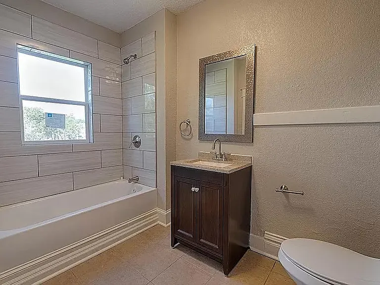 4408 Forest Ave — Photo 6