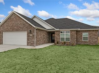 1624 Seay Cir, Pea Ridge, AR 72751