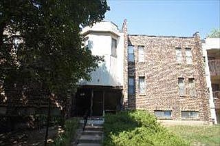 2nd image of 2025 Country Club Dr APT 23