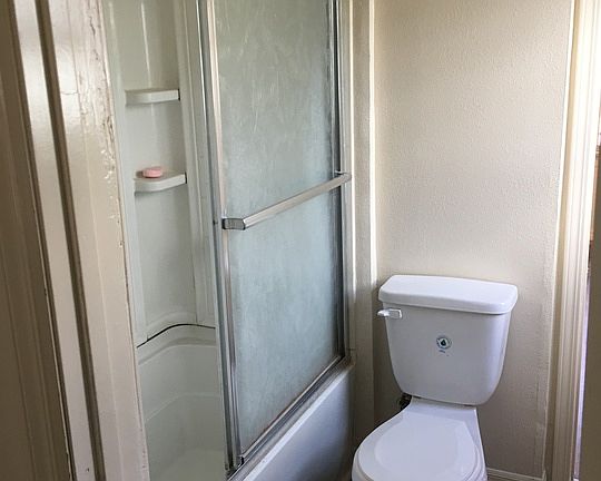 5th image of 1153 W 77th St