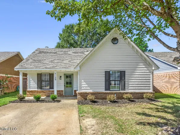 7135 Hampton Dr, Horn Lake, MS 38637