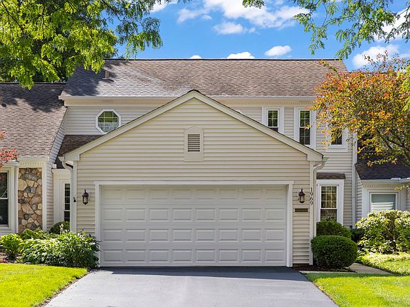 2nd image of 1969 Wexford Cir #1969