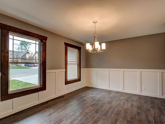 3rd image of 1054 Quiver Ln