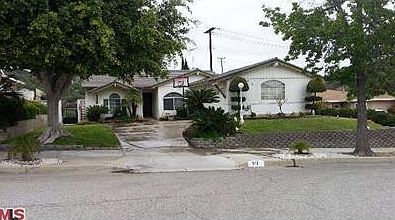 1st image of 512 E Los Amigos Ave
