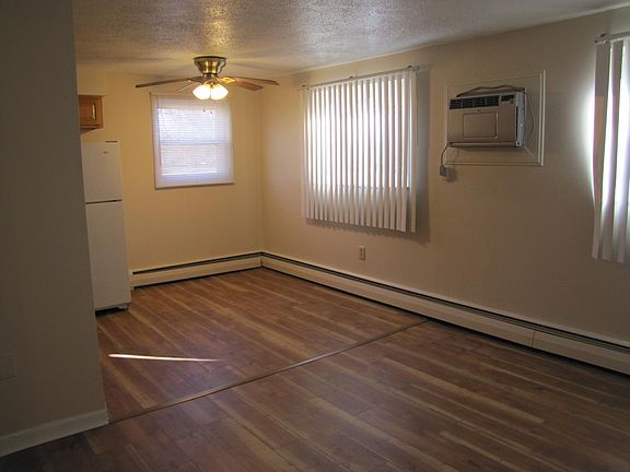 2nd image of 426 Harper Ave #1