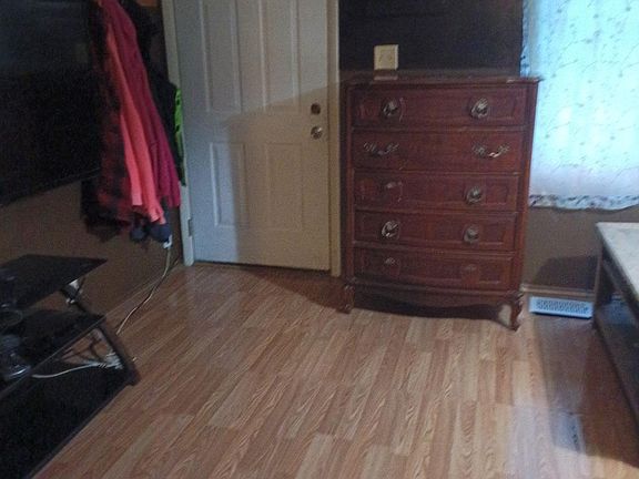 3rd image of 1027 E Chippewa Ave