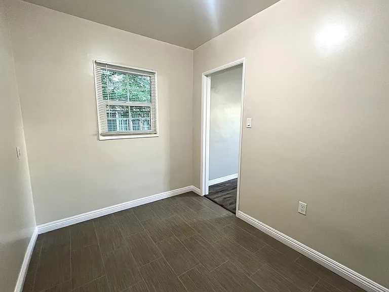 17542 Ventura Blvd #18 — Photo 6