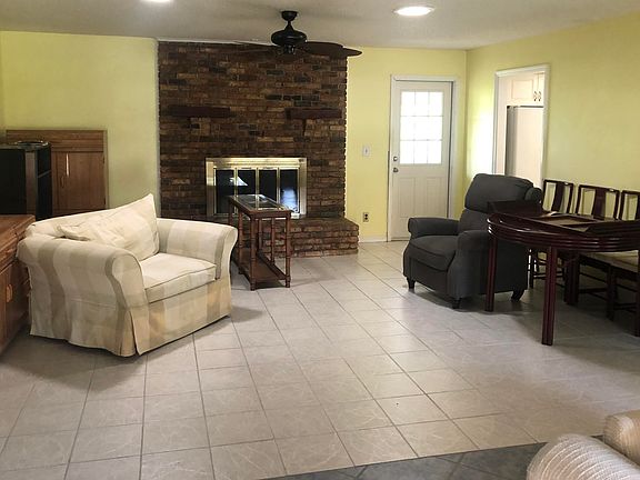 5th image of 2065 Cathy Cir