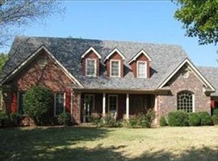 5037 Bent Creek Dr, Floyds Knobs, IN 47119