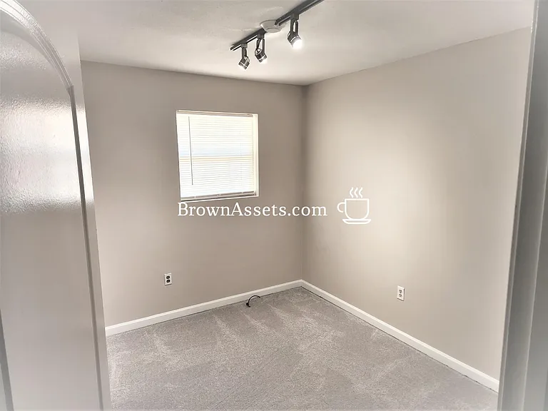 2722 B M Montgomery St — Photo 16