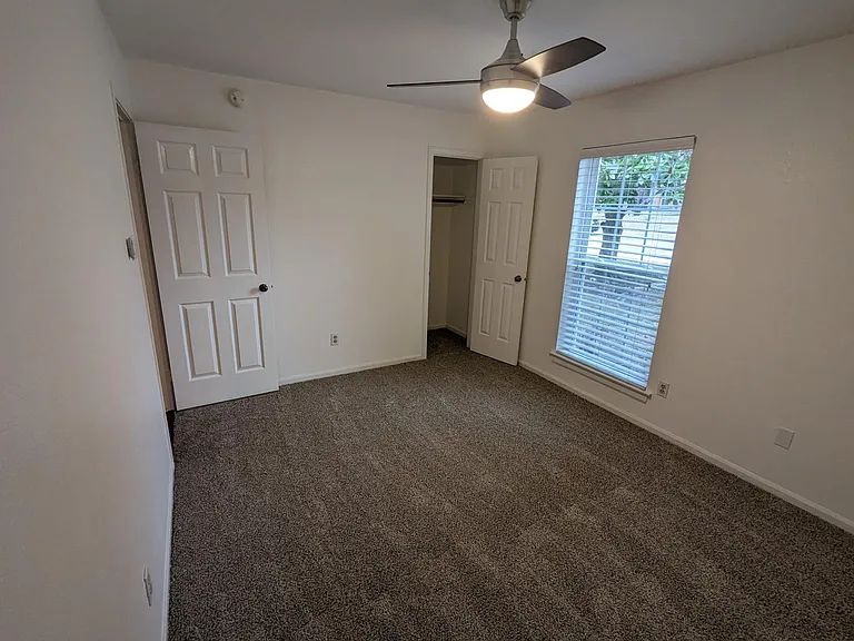 266 Barclay Ave — Photo 15