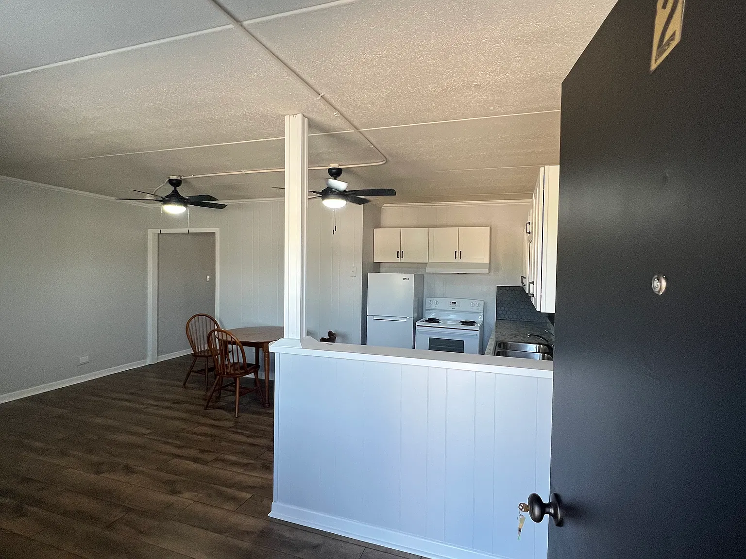 267 Gill St — Photo 1