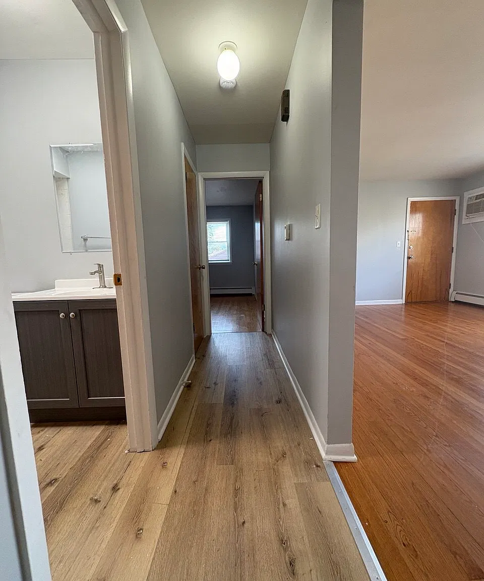 2 bed, 1.5 bath, 1450 sqft, $1,700 — Photo 1
