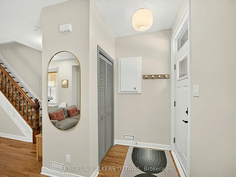 68 Lorne Ave — Photo 5