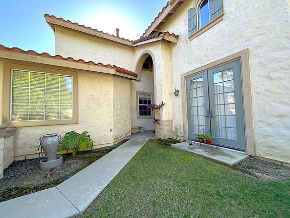 3rd image of 4525 Torrey Pines Dr
