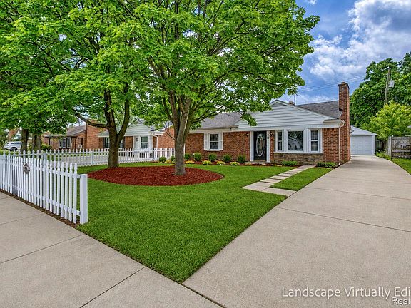 5th image of 4335 W Forteen Mile Rd