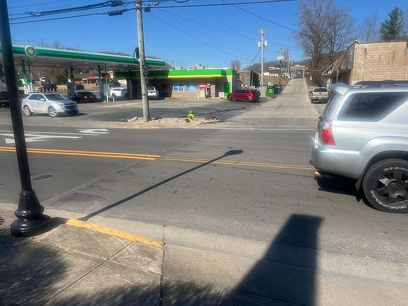 2nd image of 315 W Main St