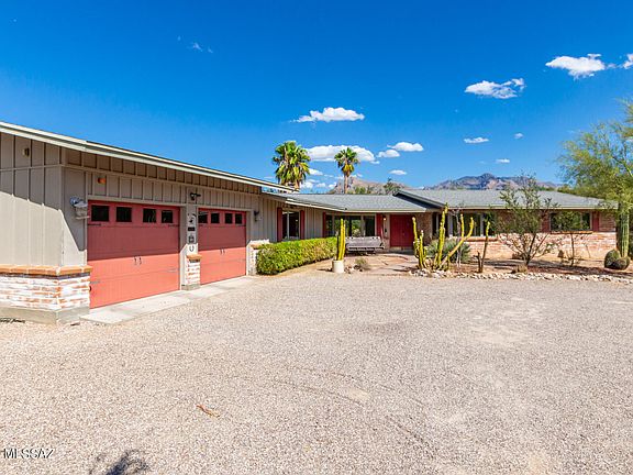 2nd image of 1230 W Giaconda Way
