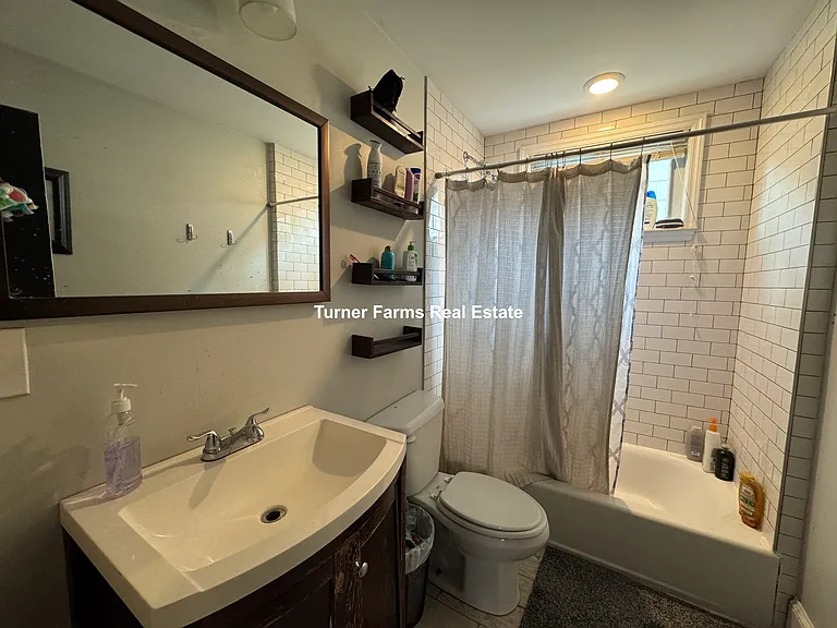 10 Taft St — Photo 8