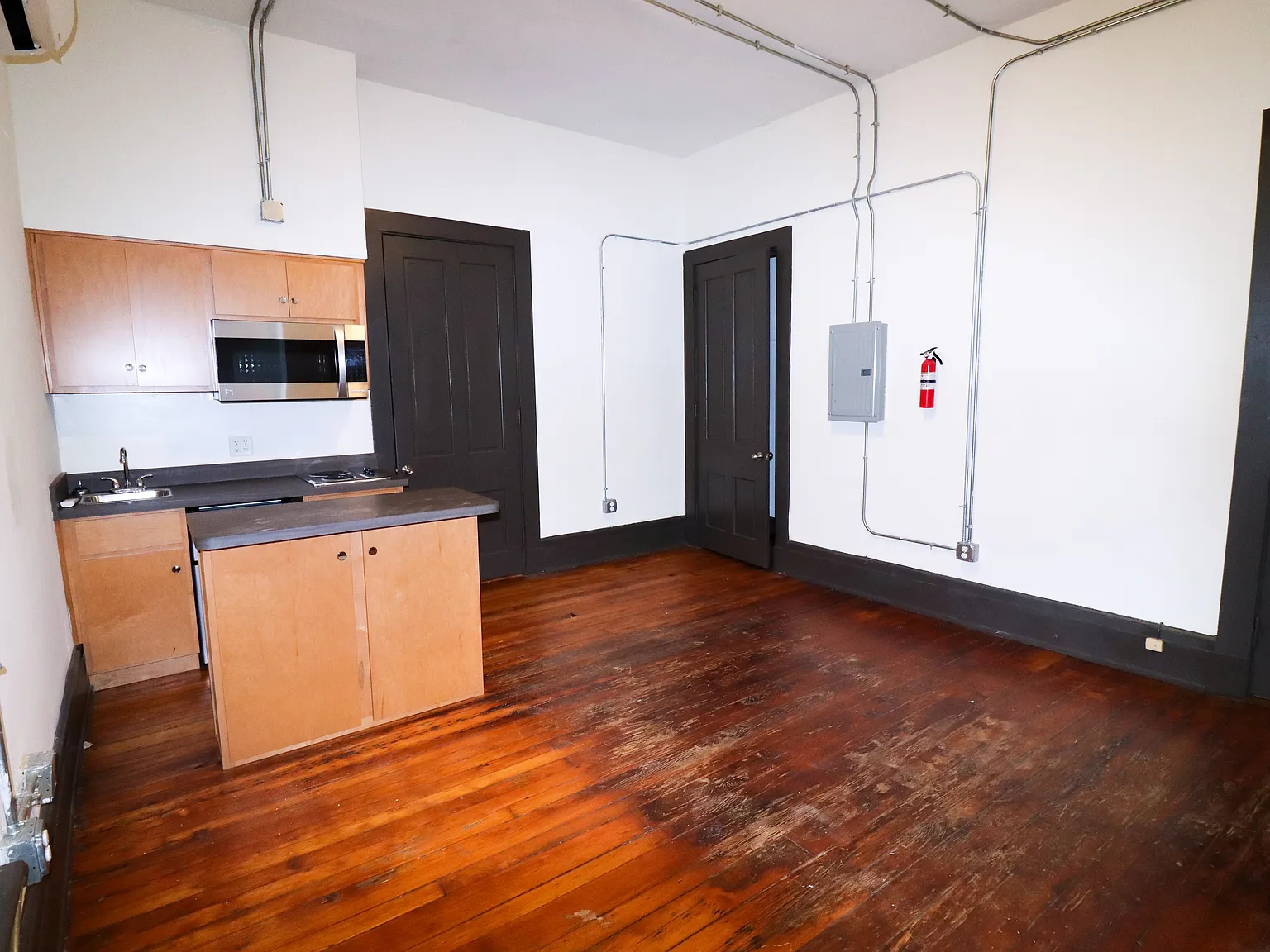 2632 Eden Avenue — Photo 3