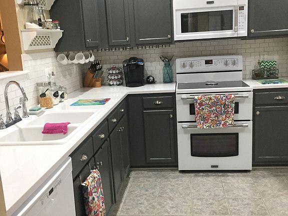 5th image of 102 Kevin Ct