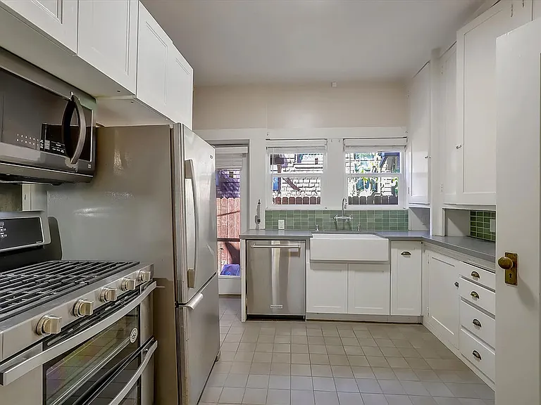 27 Westall Ave — Photo 14