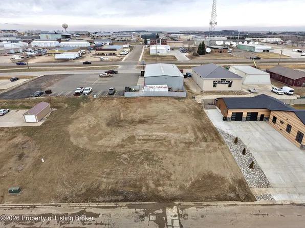 20th St E, Dickinson, ND 58601