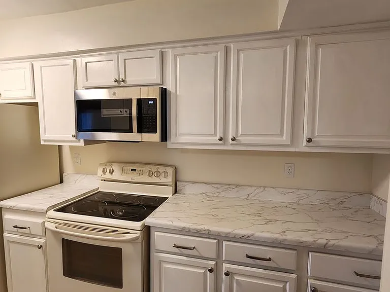 4801 Afton Ct — Photo 2