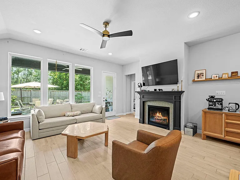 534 Cedar Harbor Ct — Photo 11