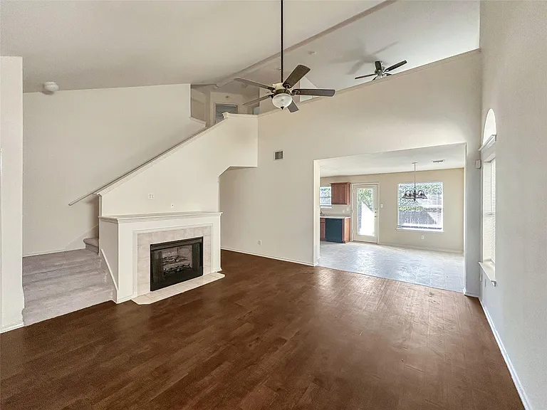 1503 Catalina Dr — Photo 4