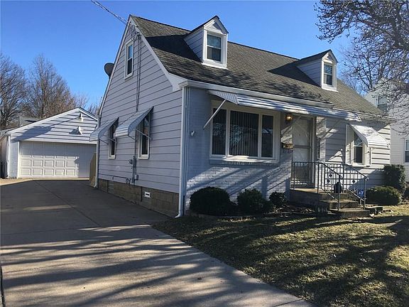 2nd image of 1321 W 41st St