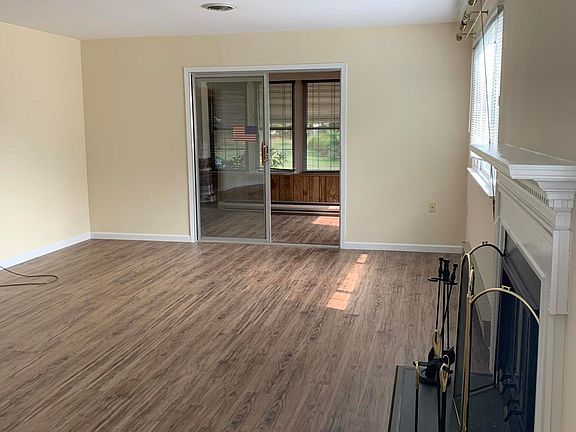 4th image of 87A Birchwood Dr #50