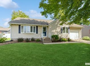 506 Sunnyside St, Grand Mound, IA 52751