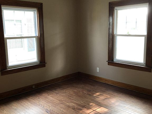 5th image of 623 Crebs Ave