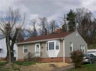 1216 Garden Dr, Kingsport, TN 37664