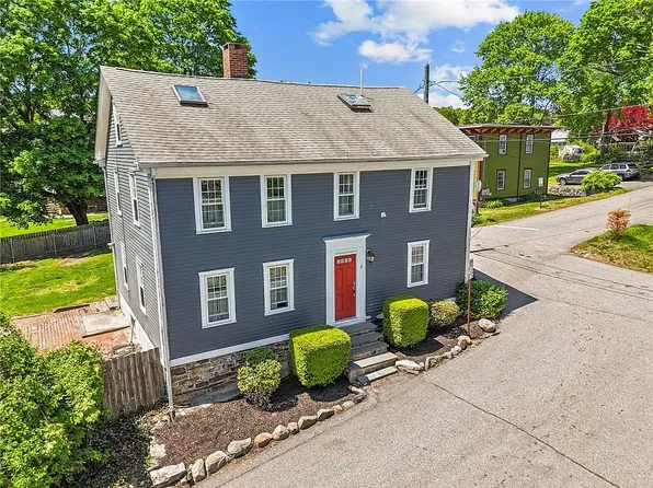 3 Wine St #2, East Greenwich, RI 02818