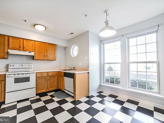 2nd image of 21086 Jenna Ct