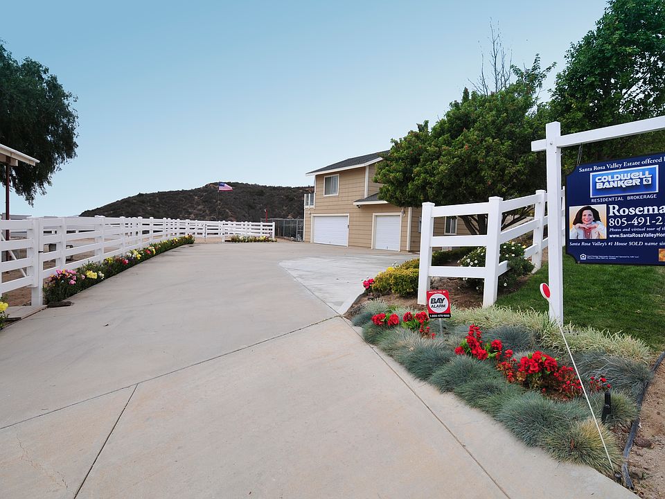 2nd image of 3157 N Escollera Ave