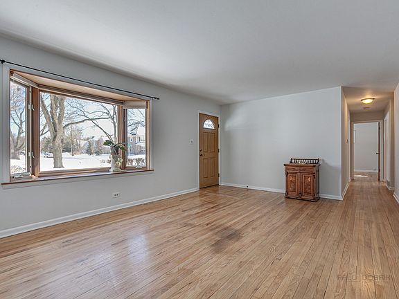 2nd image of 535 Ames St
