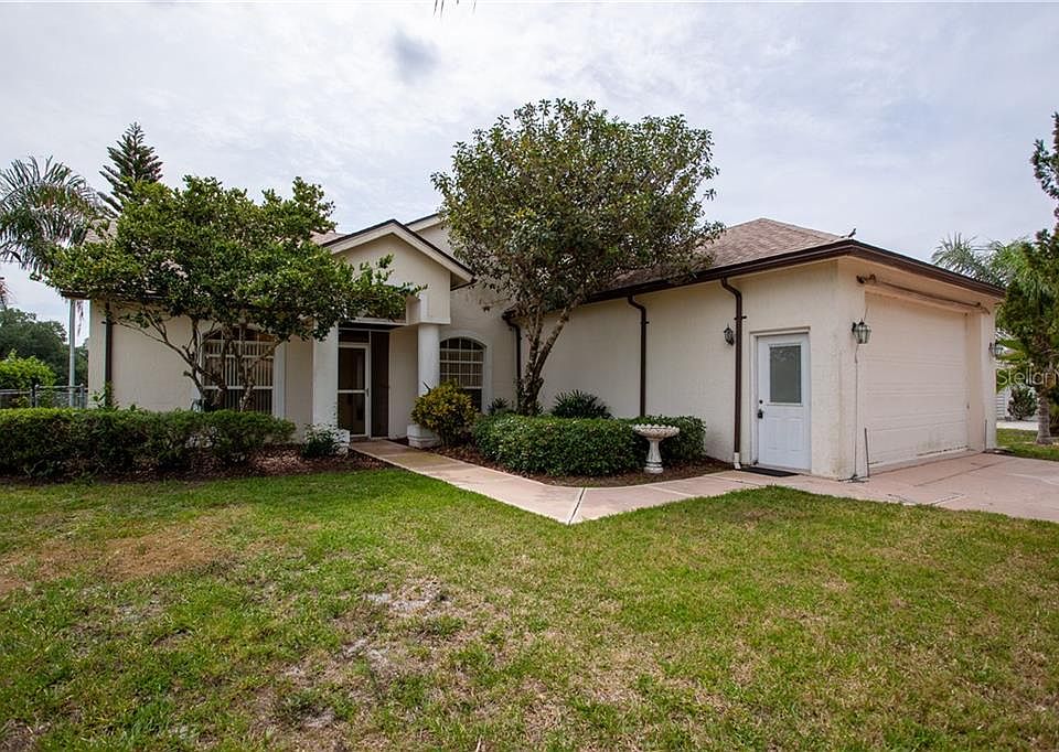 1st image of 25329 Canterbury Dr