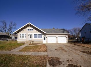 112 Church St, Royal, IA 51357