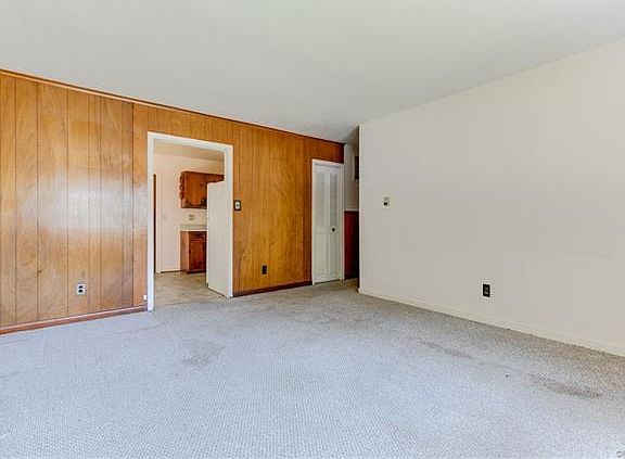 2nd image of 3317 Lynhaven Ave