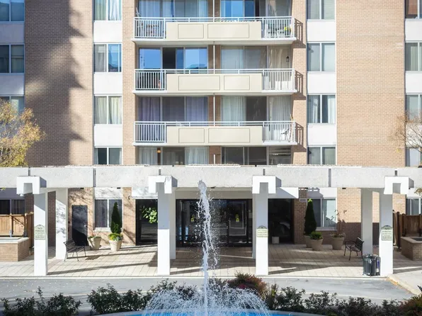 3001 Veazey Ter NW APT 1021, Washington, DC 20008