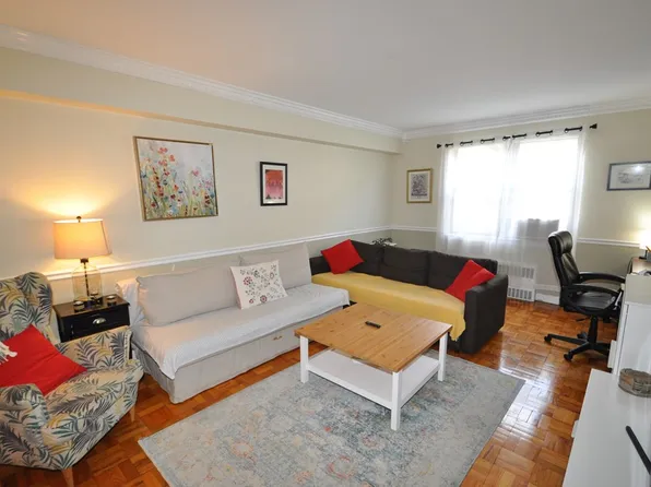 142 Garth Rd APT 1C, Scarsdale, NY 10583