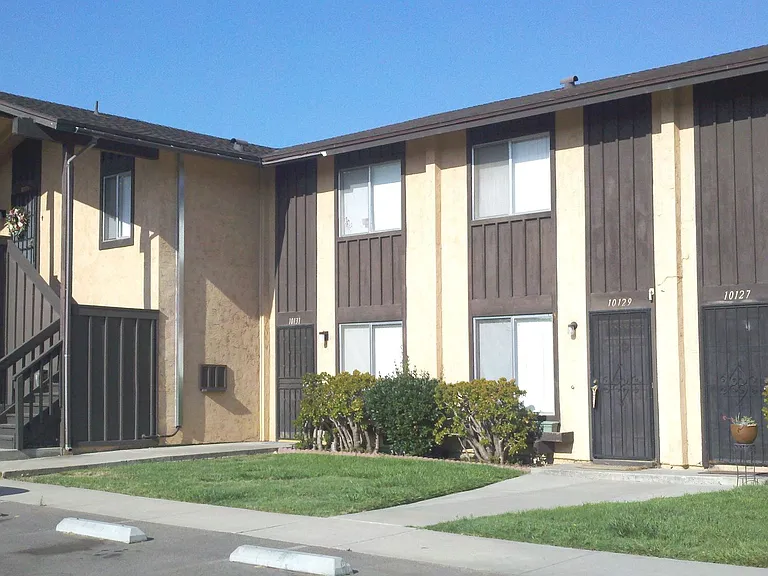 10125 Carefree Dr — Photo 2