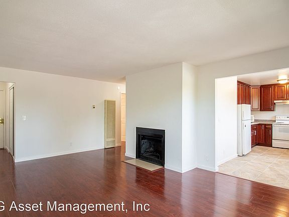 3rd image of 2041 Miramonte Ave Unit 8