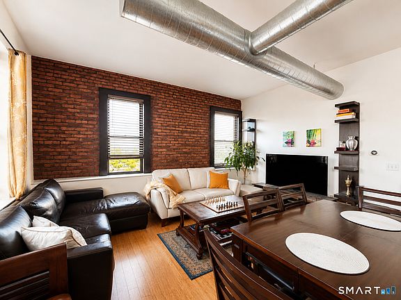 2nd image of 881 Lafayette Blvd Unit 4G
