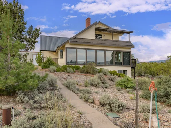 1273 S 1500th St E, New Harmony, UT 84757