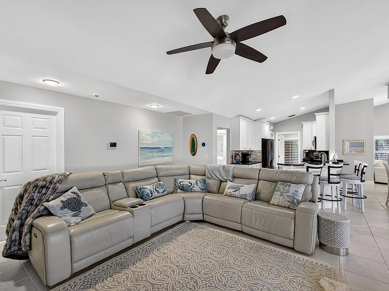 8075 SE Governors Way — Photo 6