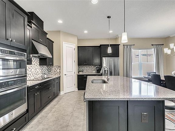 3rd image of 8584 Martinson St